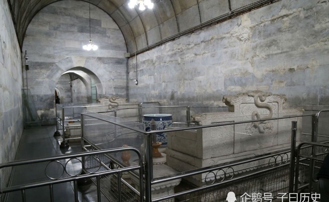 宗朱|明朝十六帝，但明十三陵却只有十三位皇帝，还有三位皇帝跑哪去啦？