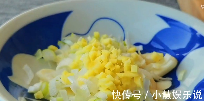 炒西兰花，最忌直接炒和焯水了，教你3招，脆嫩入味，营养不流失