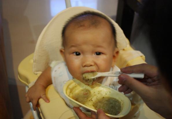 坑娃|被称为“幼儿杀手”的2种食物,很多家长还天天给娃吃,坑娃!