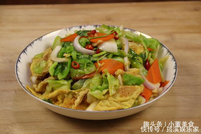 老醋花生|天热了,6道菜比吃肉受欢迎,不炒也不炖,端上桌吃得干干净净