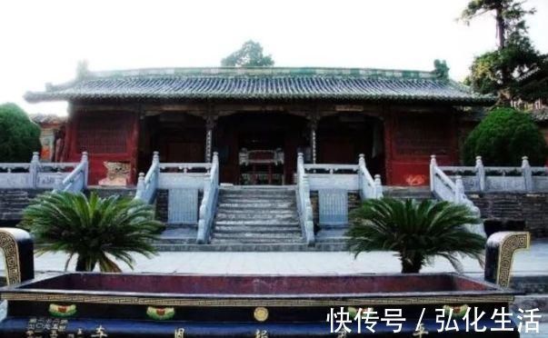 报恩寺|中国“最奢侈”的寺庙，全寺用楠木建成，共雕刻有9999条龙