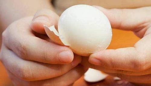 更好|煮鸡蛋,最忌直接用清水煮多加2种调料,又香又嫩,蛋壳更好剥