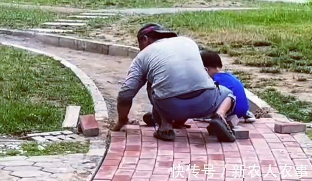 手艺|北京一女子带娃下楼玩耍,自顾自地玩起了手机,结果他学手艺去了