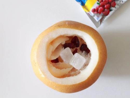 简单|入冬,我家这样吃梨,简单一蒸,清爽润嗓营养高,大人小孩都能吃