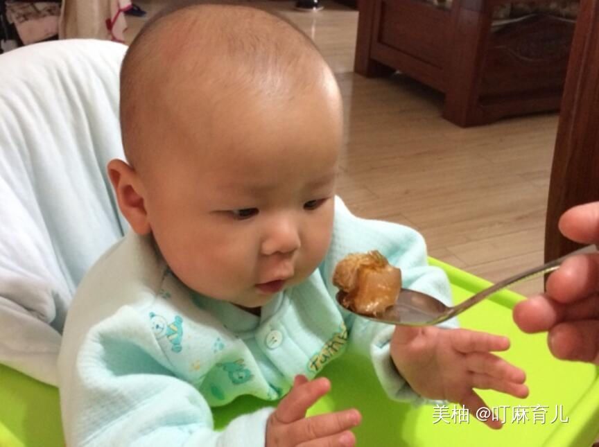 父母|宝宝多大可以吃肉？第一口肉吃什么？很多父母搞错了