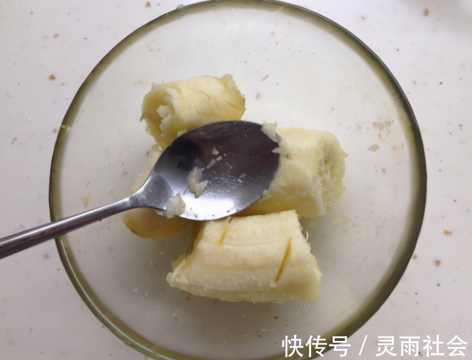 牛奶|鸡蛋和牛奶是天生一对，隔三差五给孩子吃，香甜嫩滑，营养易吸收