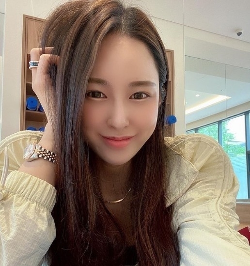 强壮|辣妈健身房撸铁多年肌肉强壮，自律的人实在是太强悍了！