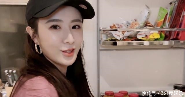 薇娅\懒人伞\一夜爆红，40度出门不怕晒，网友：防晒霜可以扔了