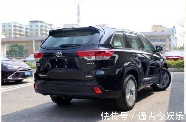 |沙雕动画,搞笑:坑爹的儿子把风油精换进开塞露,真是害人啊!