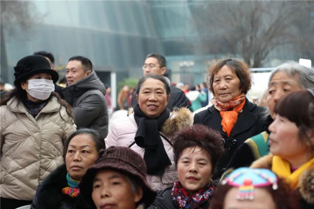  倡导|峨眉广场舞大赛，倡导健康生活理念