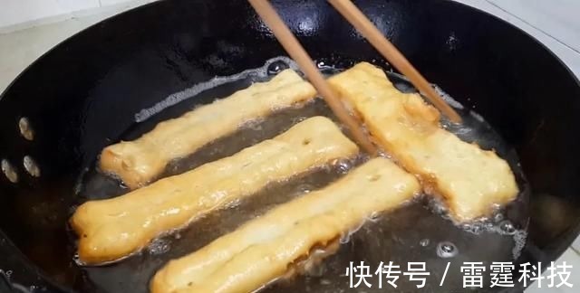 早餐别烙饼吃包子了,教你新吃法,香酥又松软,比面包烧饼还好吃