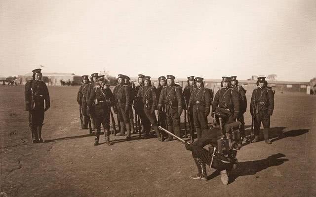 月俸|北洋新军的待遇如何？正一品大学士的月俸，远不及一个营长