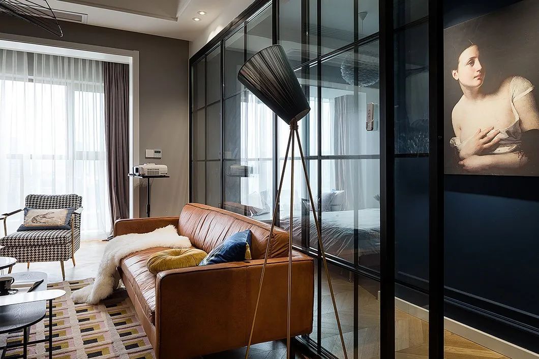 空间|50㎡现代小资范，一个人住的小房子，也能活出精致浪漫的气质