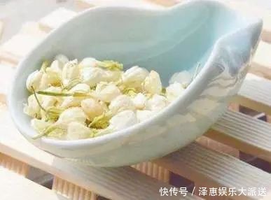 茉莉|王阿姨这么养茉莉花,花更美,味更香,邻居纷纷来取经!