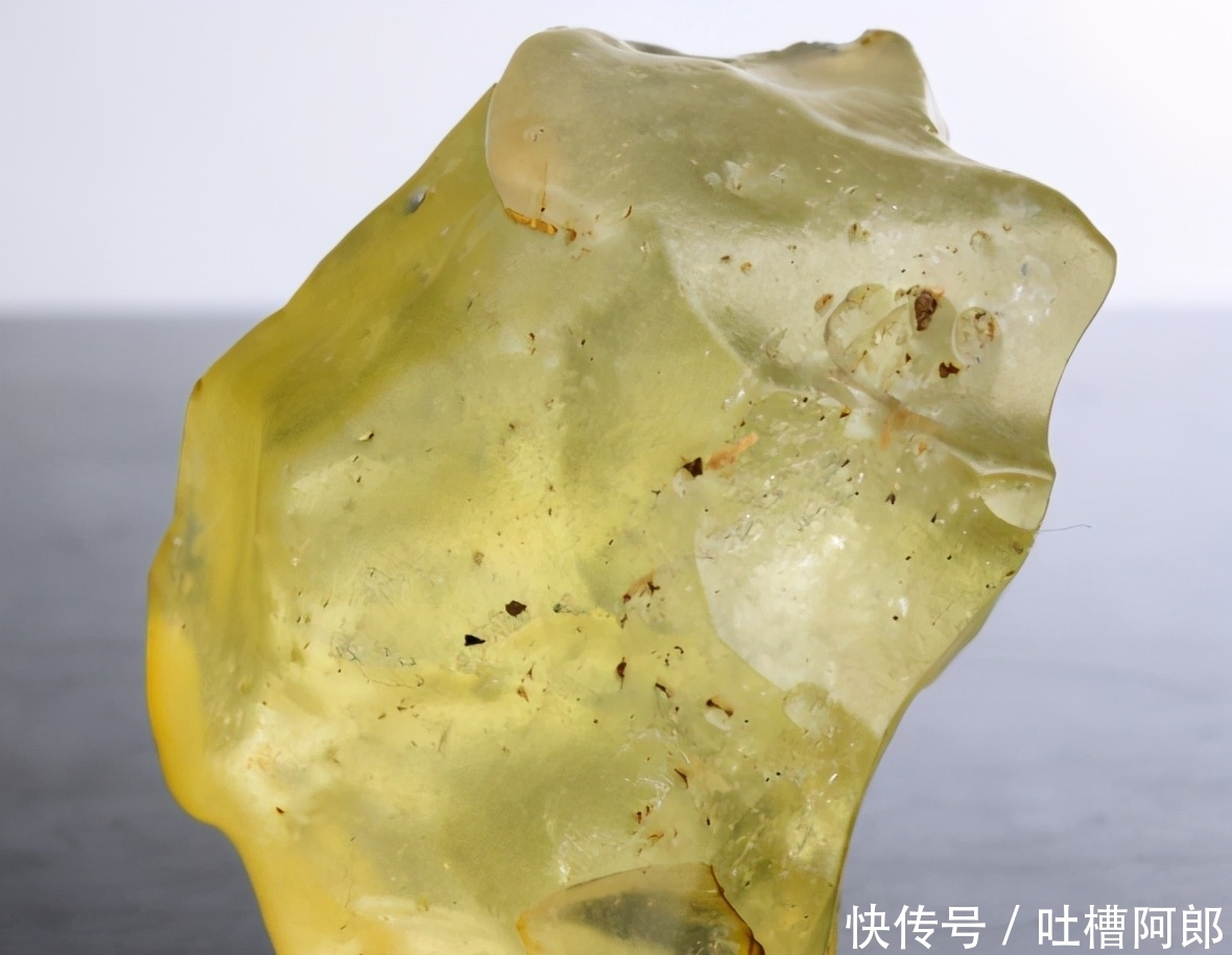 宝石 地球无法自产的宝石,仅一块,埃及法老图坦卡蒙是拥有者