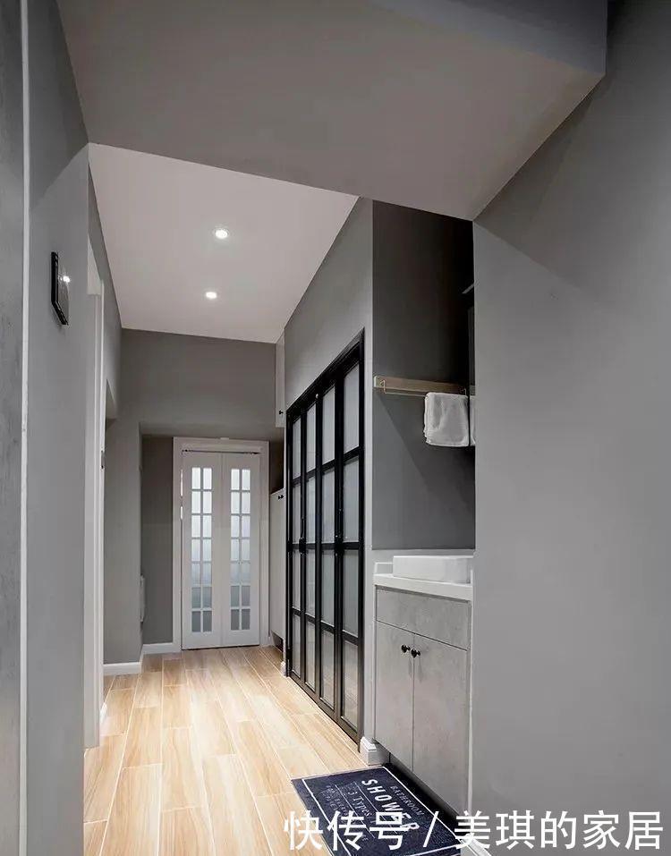 简约风|47㎡长条形单身公寓，小空间大利用，还挤出一个衣帽间