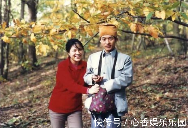 一代人#学生读“黑夜给了我黑色的眼睛”被家长训,顾城的诗真的不该读吗