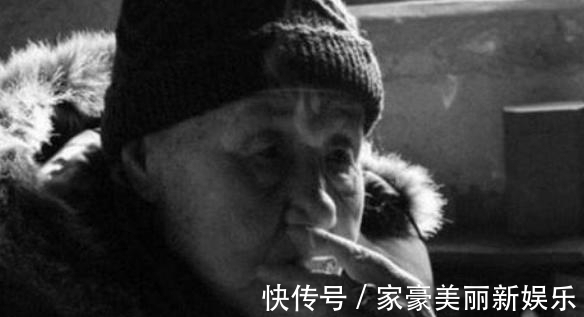 官窑瓷器#马未都:溥仪妹妹街边摆摊,我拿出一官窑瓷器,她连正眼都没看