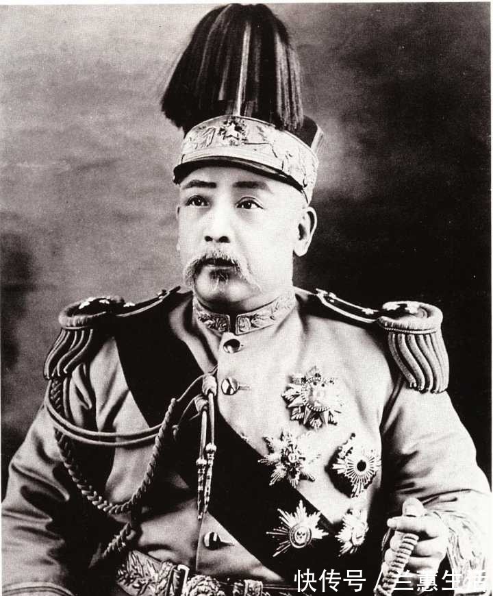 尖酸@鲁迅说话向来尖酸刻薄,生平只见过袁世凯一面,却用30个字给予正面评价