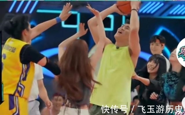 大长腿|郭艾伦录制综艺受女星追捧,前女友穿包臀短裙秀身材,两人都单身