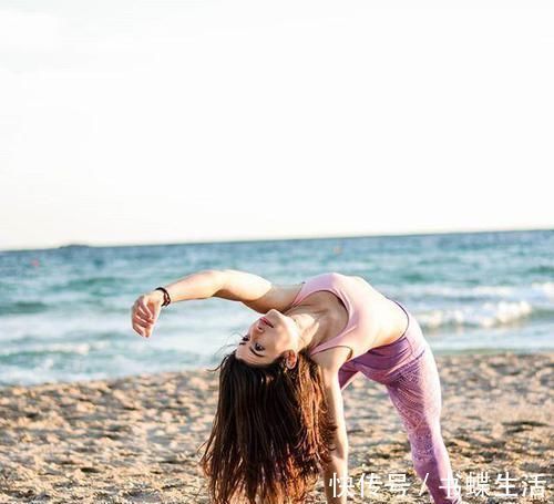 体式|值得一试！这些基础体式，延展尾骨，让身体更灵活，你会爱上他