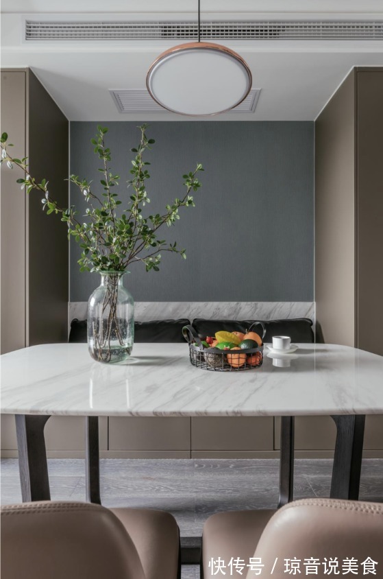 书房|过道别再浪费了,学他家这么装,书房、杂物间都有了!实用性倍增