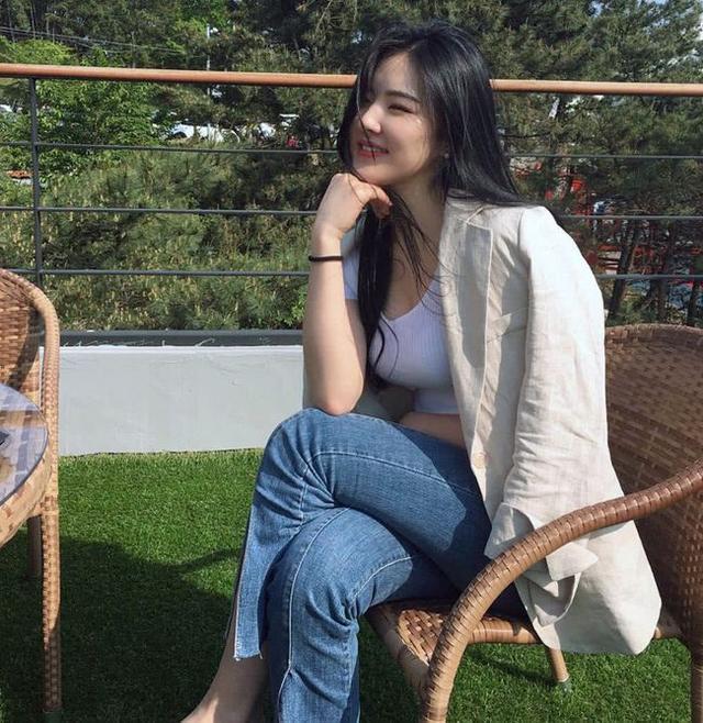 饮食|美女坚持健身5年,气质出众,腿部线条匀称,直言健身的功劳