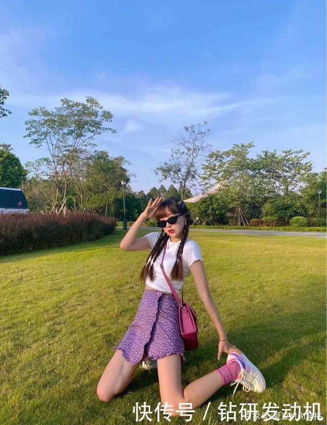 假发片|别再搞“挂耳染”了!3个显脸小的新年发型,照着弄特美