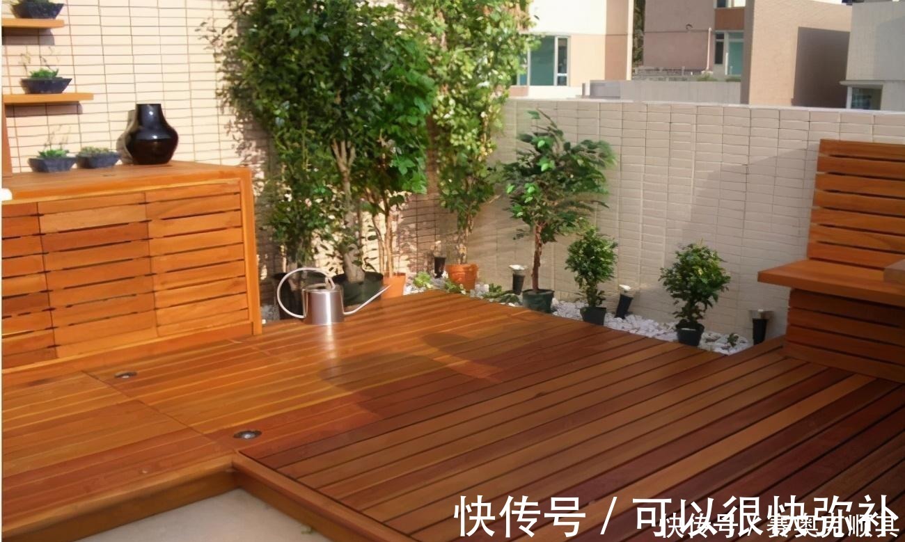院子|老爸把院子抬高10公分,铺上防腐木多一个休闲区,花6千值!