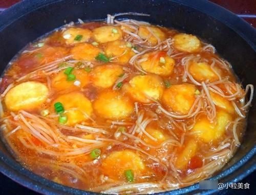 蘑菇豆腐|豆腐跟它一起煮,清熱潤(rùn)燥營(yíng)養(yǎng)開(kāi)胃,夏天來(lái)一碗比肉好吃