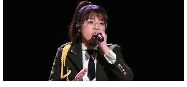 中国好声音:自我介绍隐藏关键信息,伍珂玥很难成为另一个单依纯