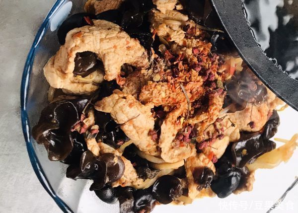 辛温|吃一次就念念不忘的水煮肉片