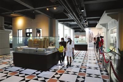春节期间香山商业文化博物馆吸引游客前来打卡