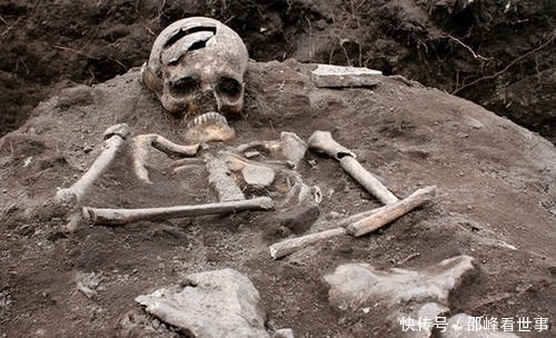 真相|宋仁宗毒杀包拯?包拯坟墓被挖开后,专家发现1物,揭开真相