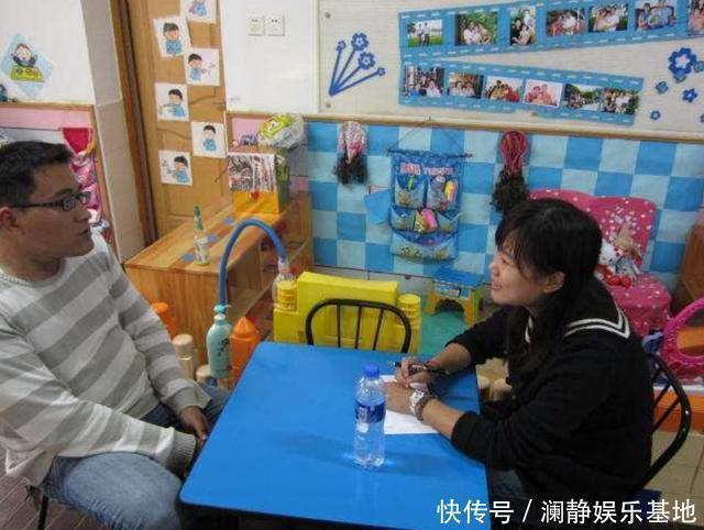 富养女儿|7岁男孩穿破衣被嘲笑,老师约见家长,却发现爸爸一身名牌