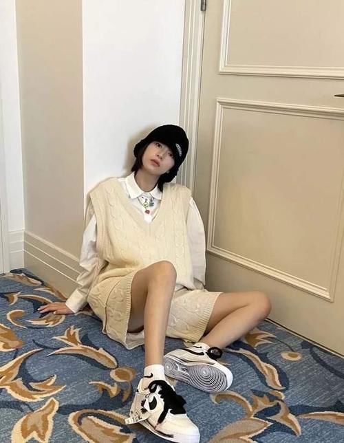 层次感|会穿毛衣和不会穿毛衣的女人，区别在这2点，难怪你“瘦”不下来