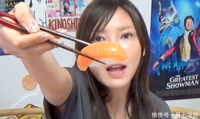 猫腻|美女挑战100个寿司,以为是个大胃王,吃一口后才知有“猫腻”