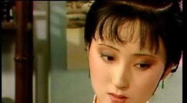 史湘云$因20两银子贾母撵走史湘云,宝玉瞬间理会含义,黛玉却还懵懵懂懂