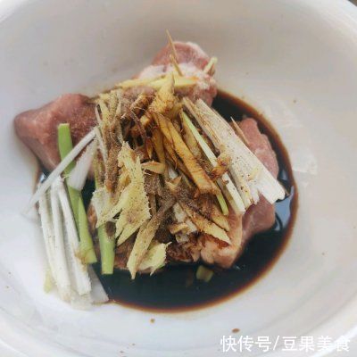 咸蛋黄酿肉|厨娘教你一招巧做咸蛋黄酿肉