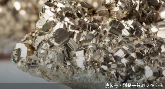 奇闻|奇闻:这种石头比黄金钻石还贵,1克能卖2亿,网友:去哪捡?