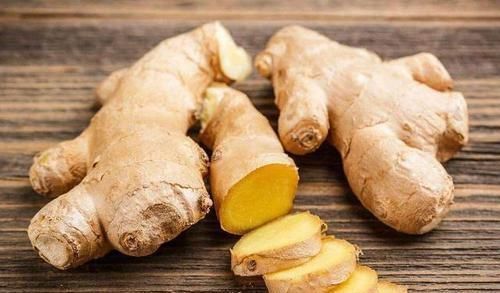 怀孕后,为啥有人孕吐不断,有人却没反应,医生与2个因素有关