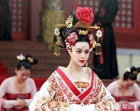 悲痛|得知狄仁杰去世后，武则天悲痛地说了四个字，暴露出两人关系