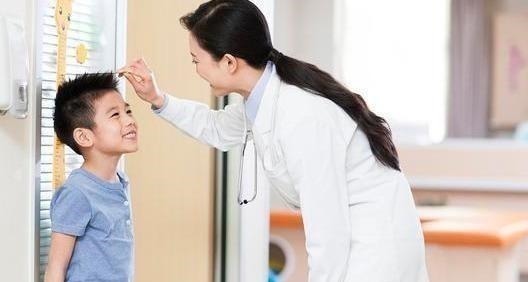 家长|孩子是矮小症还是发育晚三个区别,家长要搞清楚,别耽误娃长个