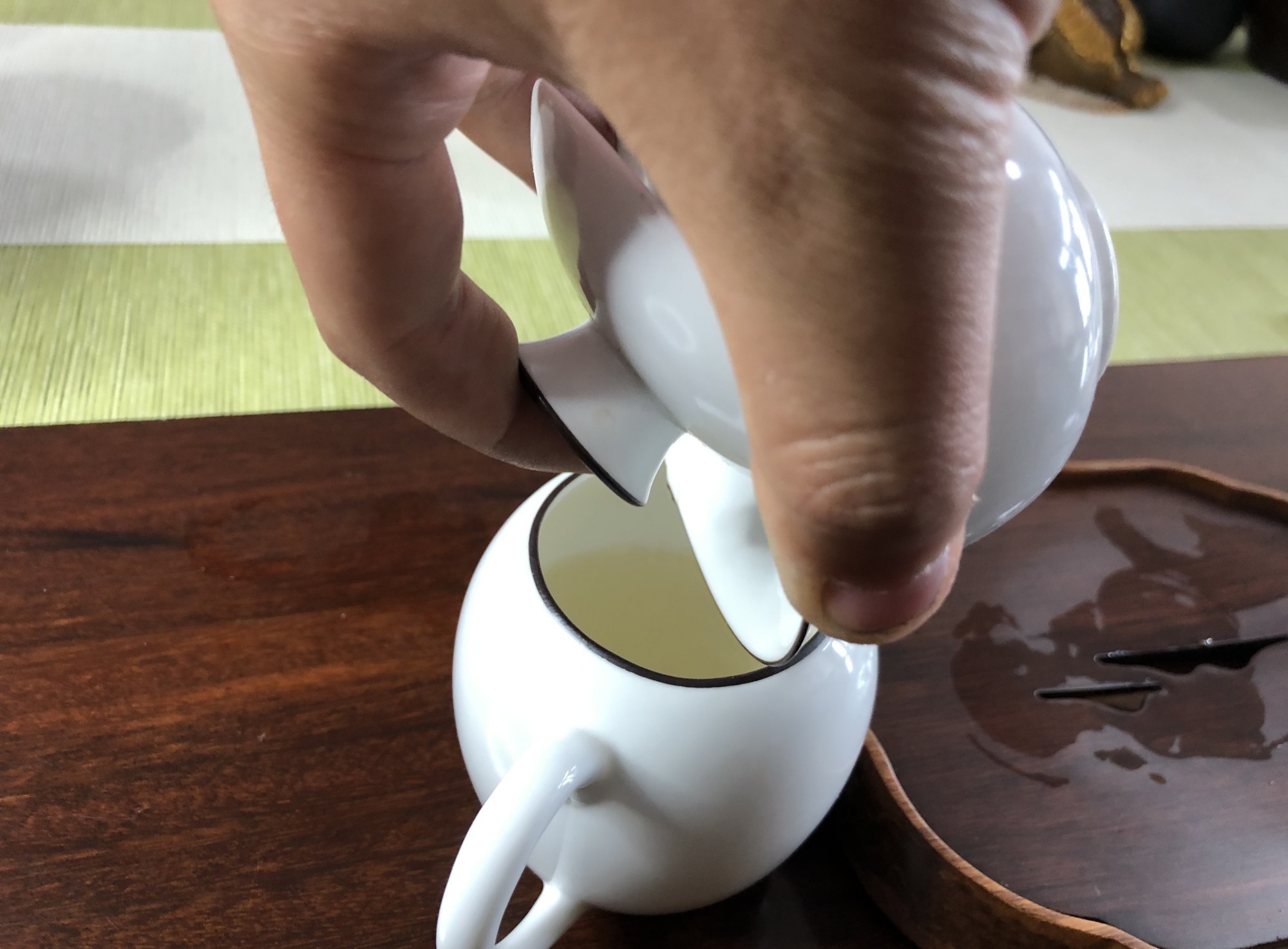 简单|茶叶的第一泡水脏吗?答案并不简单