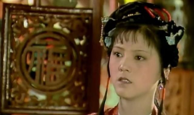 黛玉$红楼梦里晴为黛影,袭为钗副,美丽而又各具美好姿态,谁令你心动