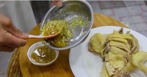 河南|河南大厨教你白切鸡的做法,清淡美味,在家也能做出广式白切鸡
