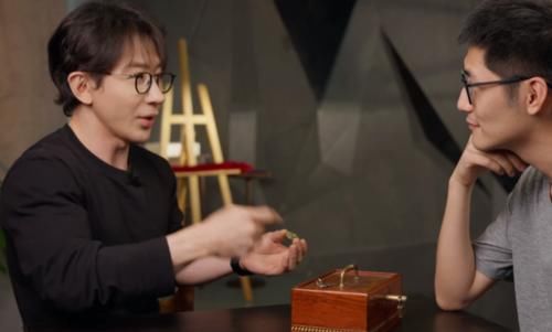 魔术|他挑战超高速摄像机表演魔术，揭开魔术之谜，网友感叹手速太快