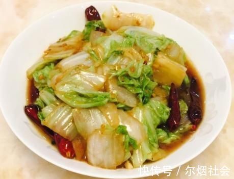 大白菜|炒大白菜,别直接下锅炒,多加1个步骤,白菜鲜嫩不出水,鲜味足