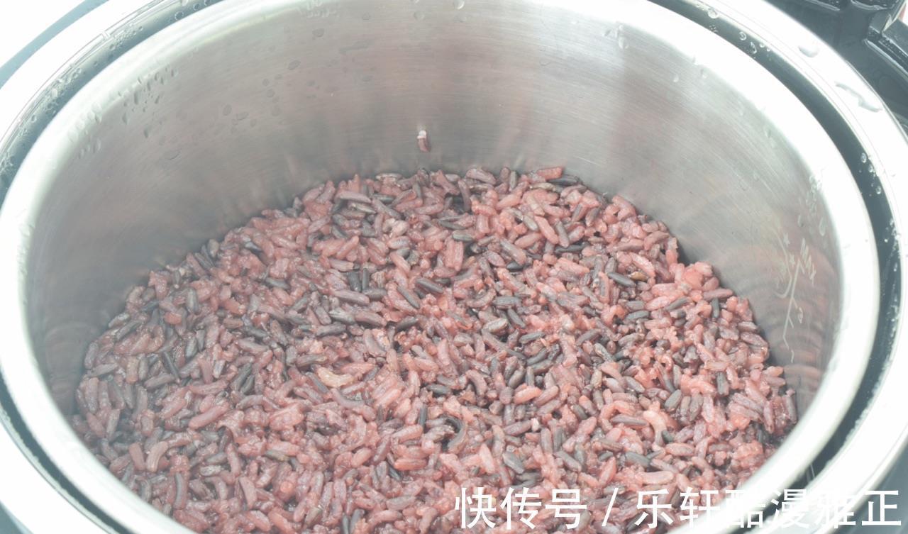 紫米|好吃美味的紫米饭团,制作简单,营养健康