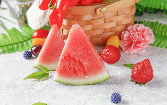 西瓜|减肥人士不能吃西瓜?少量吃一点没问题